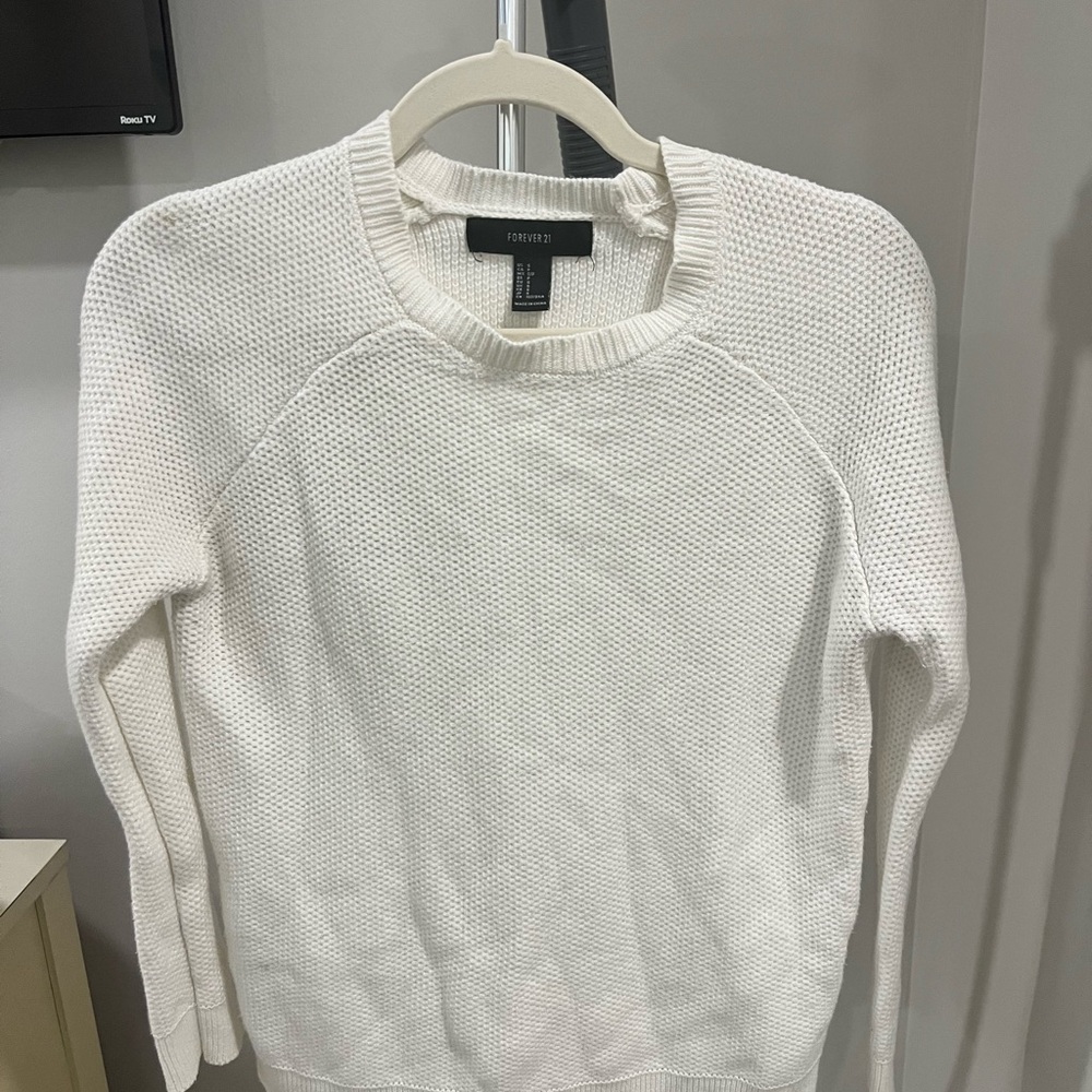 Forever 21 White Crew Neck Sweater Classic Knit